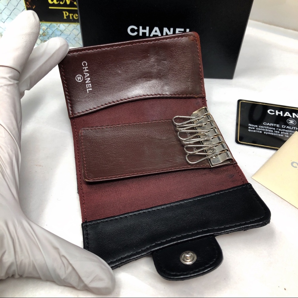 🔮SOLD🔮CHANEL classic flap quilted Matelasse CC 6 Key Holder Case lambskin - Picture 8 of 14
